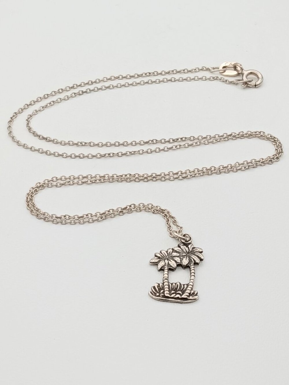 Vintage 925 Sterling Silver Palm Tree Charm Pendant Necklace